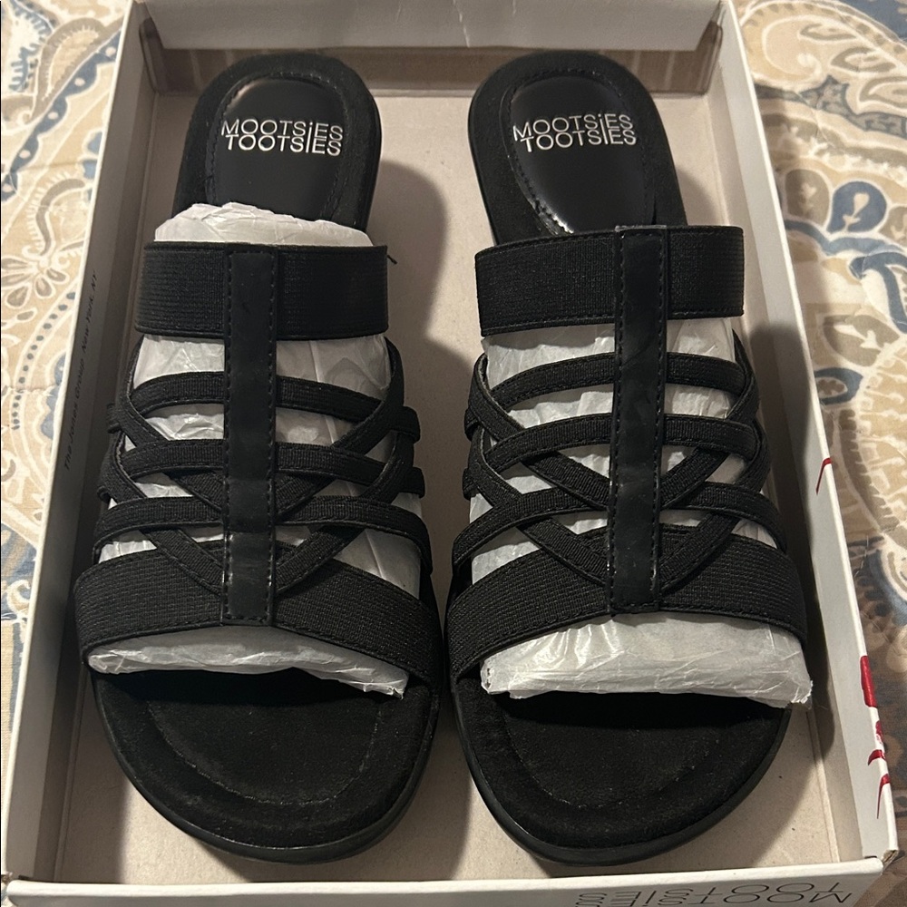 Mootsies Tootsies Black Strappy Sandals - Picture 3 of 5